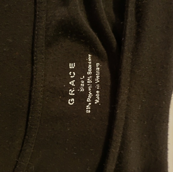 Black Top with Zipper Shoulders - Picture 4 of 4